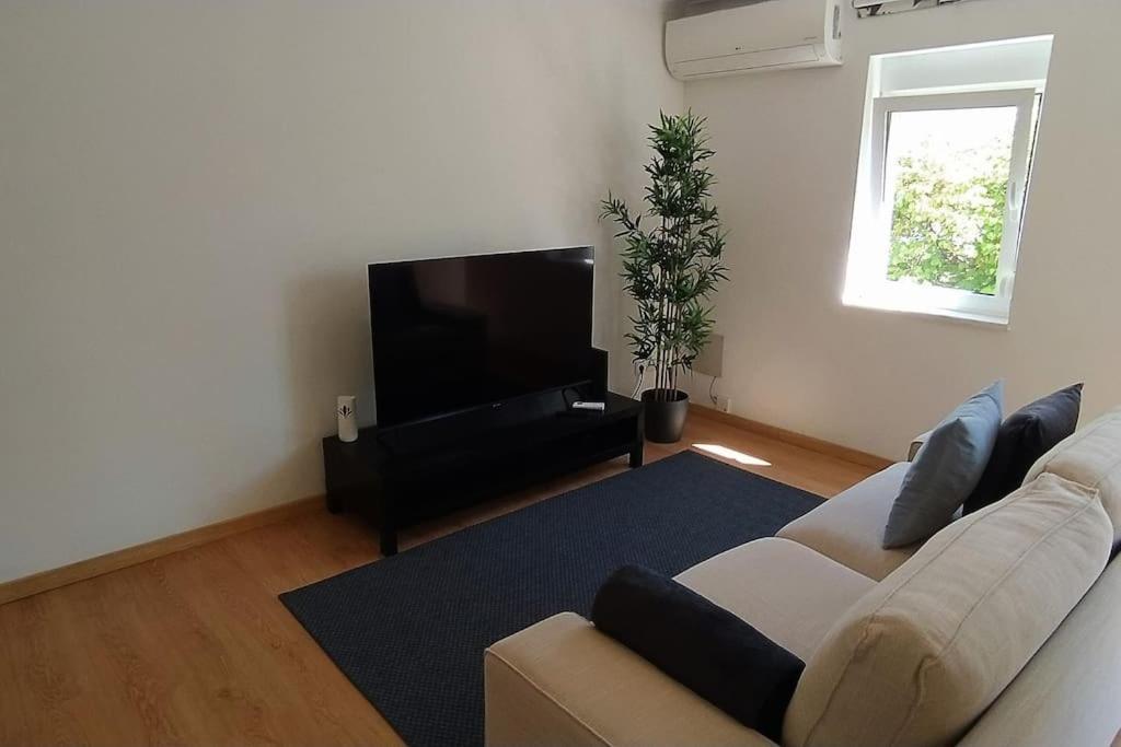 Lisboa/City/Sunny Apar/Metro/Airport/Wifi/Air Cond Luaran gambar