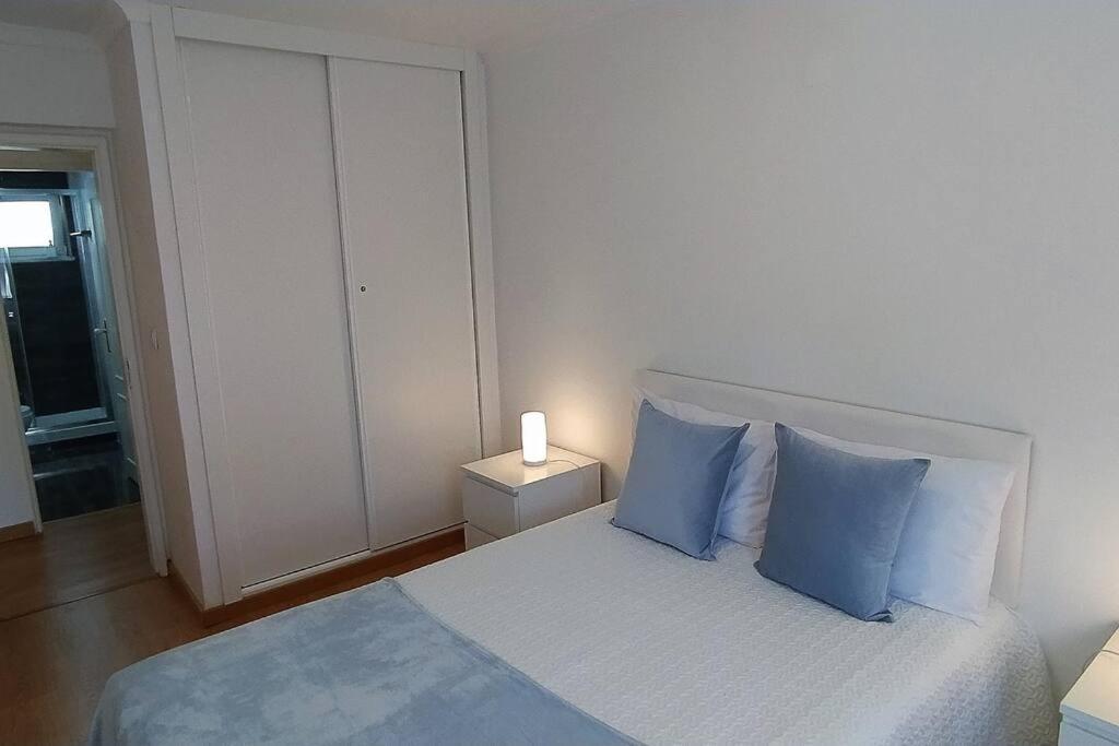 Lisboa/City/Sunny Apar/Metro/Airport/Wifi/Air Cond Luaran gambar